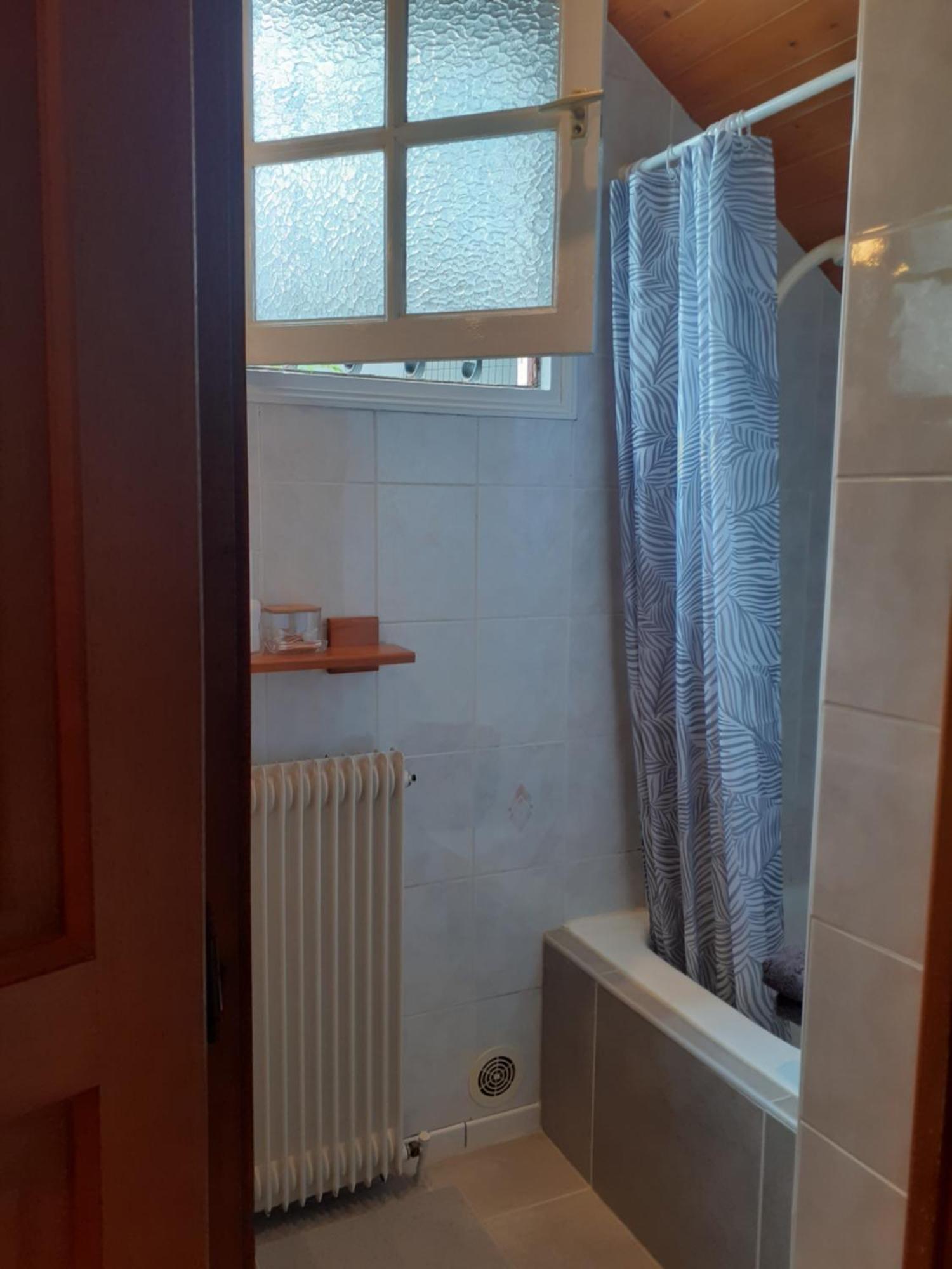 Au Bosquet, Chambre Et Salle De Bains Avec Petit Dejeuner A 600 M Du Centre Dans Un Cadre Calme Et Verdoyant Salies-de-Béarn Exteriér fotografie